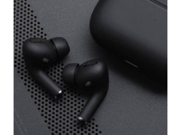 Black AirPods Pro 2 – MagSafe & Noise Cancellation